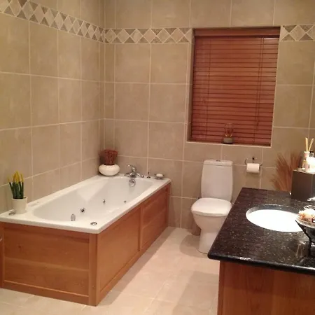 Ferienhaus 4 Bedroom Overlooking The Sea In Connemara